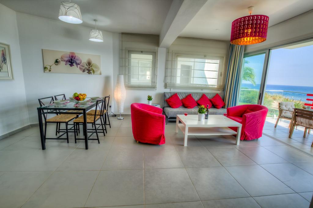 Beachfront Trident Protaras Zewnętrze zdjęcie