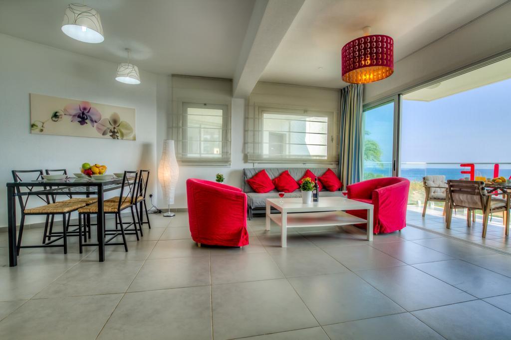 Beachfront Trident Protaras Zewnętrze zdjęcie