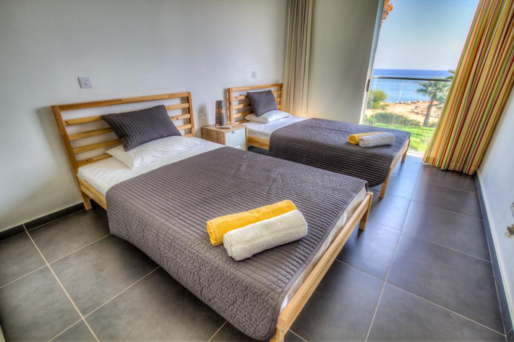 Beachfront Trident Protaras Zewnętrze zdjęcie