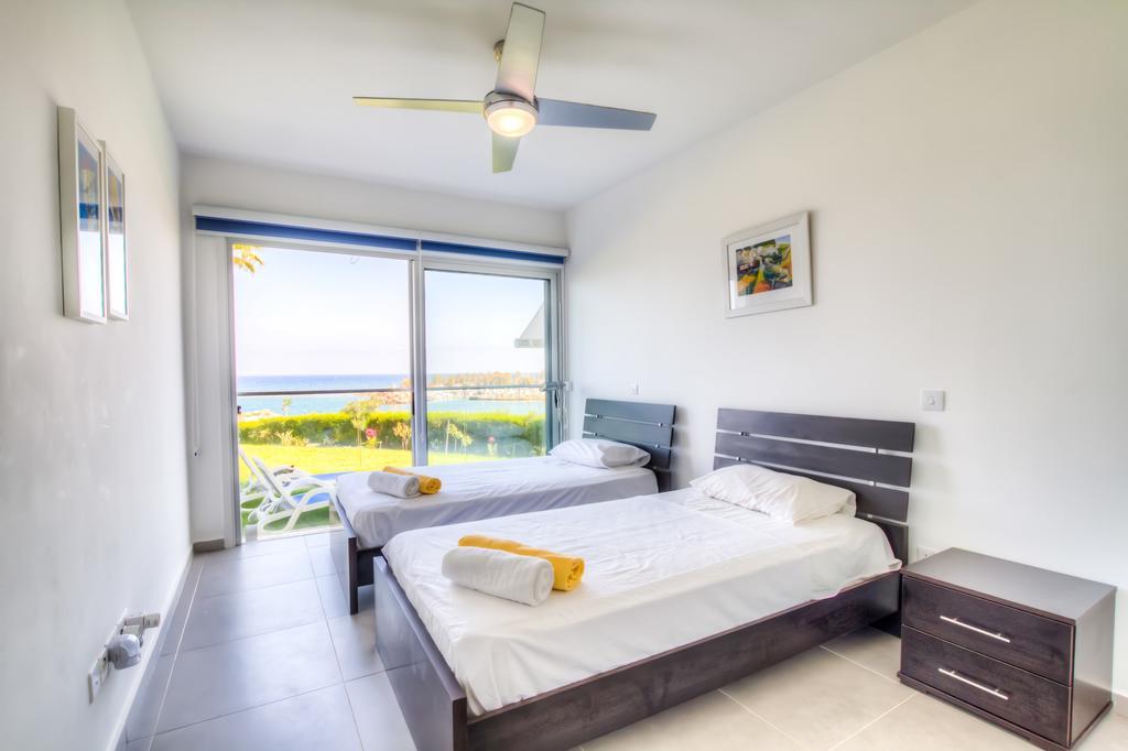 Beachfront Trident Protaras Zewnętrze zdjęcie